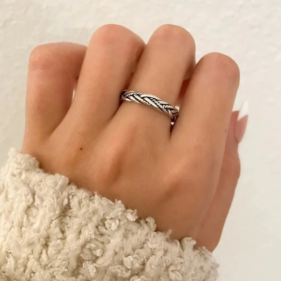 925 Sterling Silver Dainty Ring Twist Ring Minimalist Ring Band Resizable Ring - Picture 2 of 10